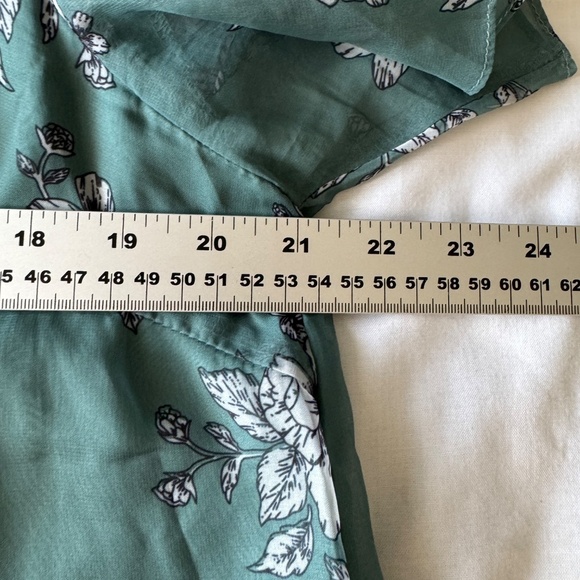 BloomChic Floral Flutter Sleeve Top Elegant Sheer Blouse 12 Fairy Whimsy - Picture 11 of 15